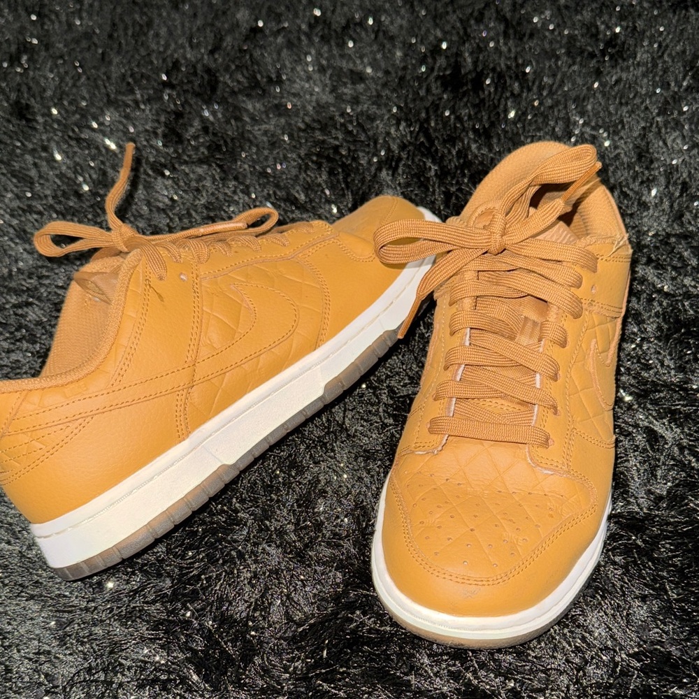 Nike DUNKS Quilted Leather